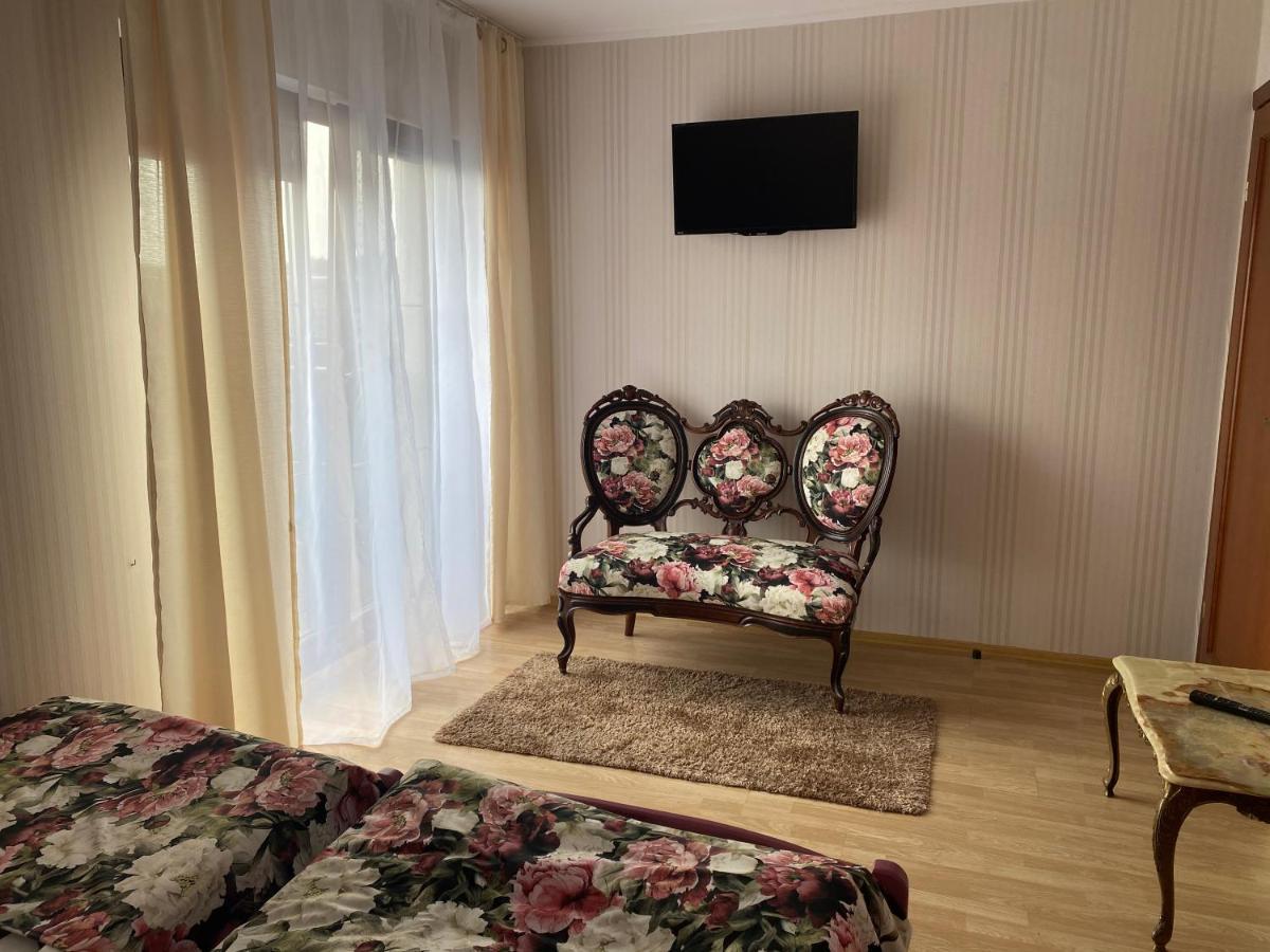 Gosciniec Pod Lipa Apartment Mikolajki  Exterior photo