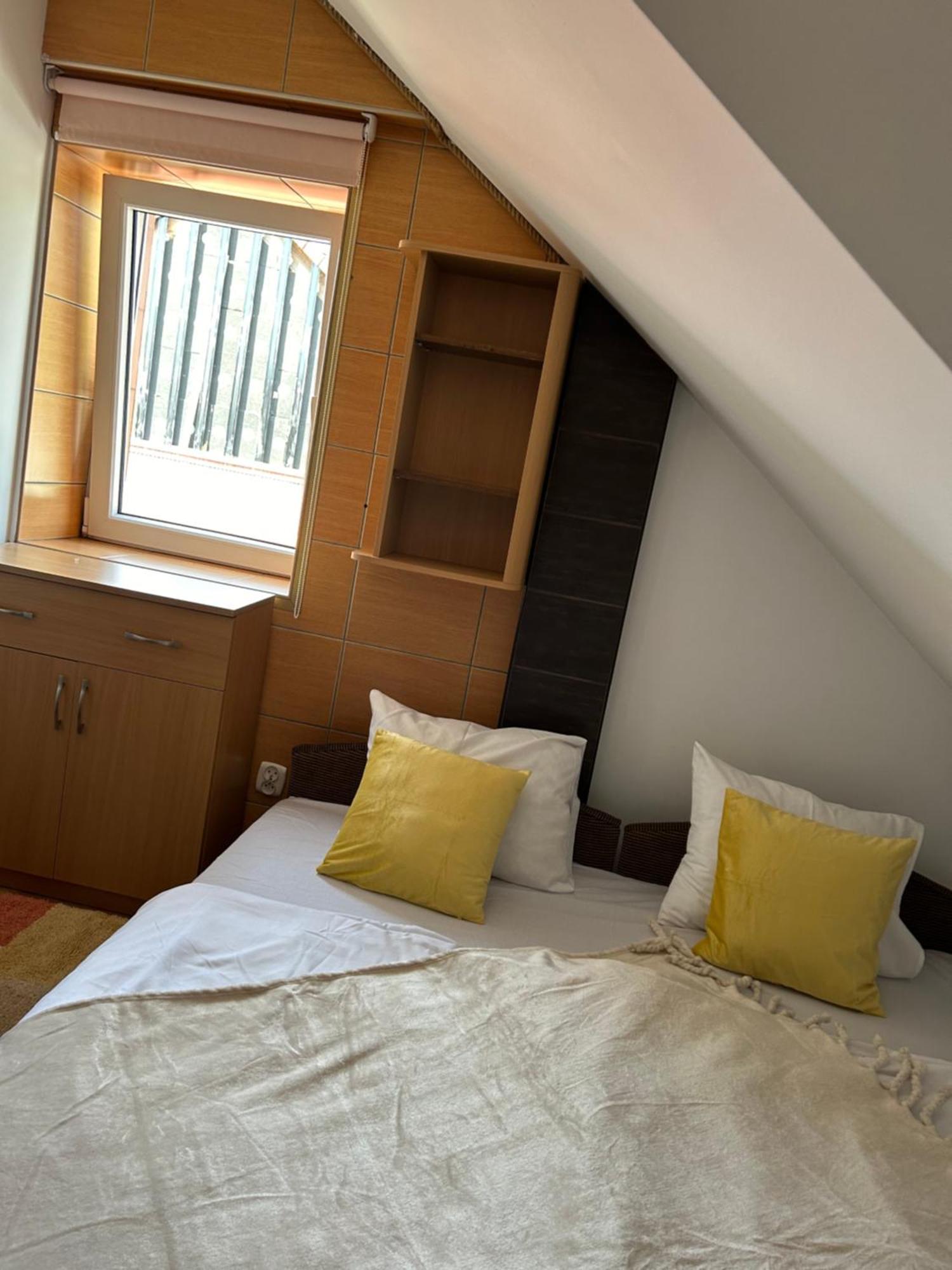 Gosciniec Pod Lipa Apartment Mikolajki  Exterior photo